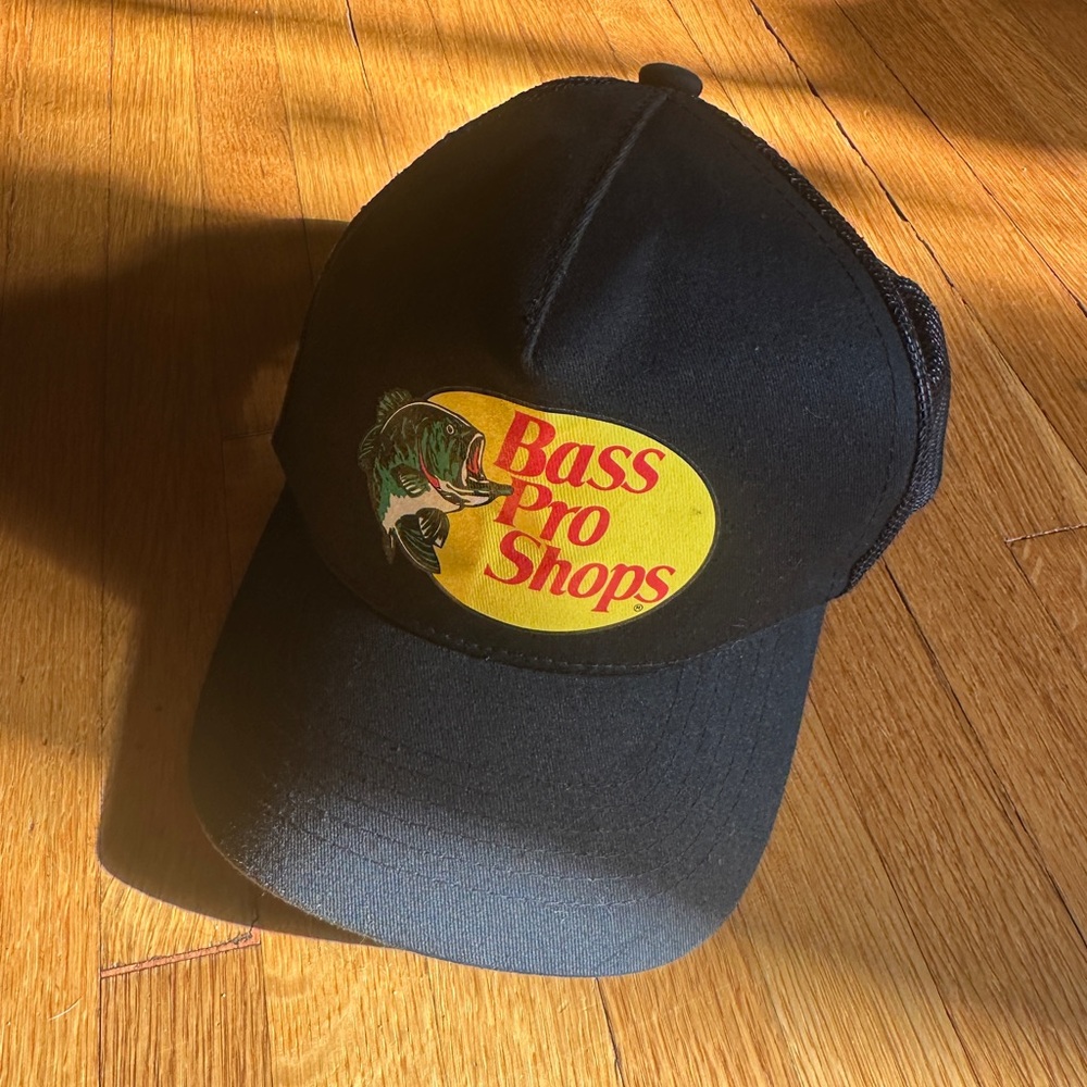 Bass Pro Shops outdoor black trucker hat